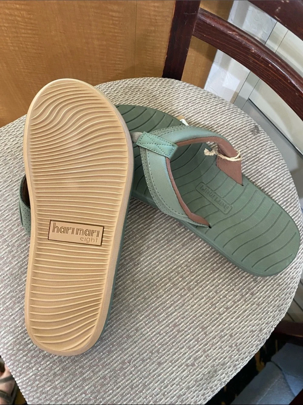 Hari Mari NWT  Flip Flops